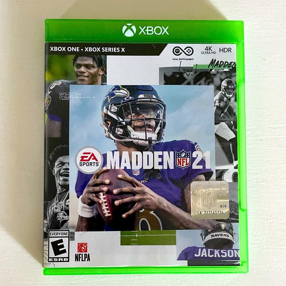 XBOX ONE MADDEN 21. Very good condition. No defects.